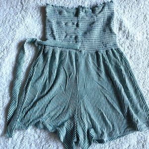 Brand: Caution To The Wind   Size: Medium